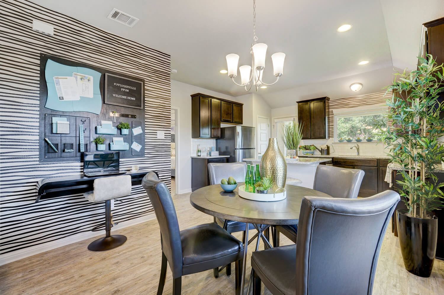 Walden Square Model Home Dining Room Photo
